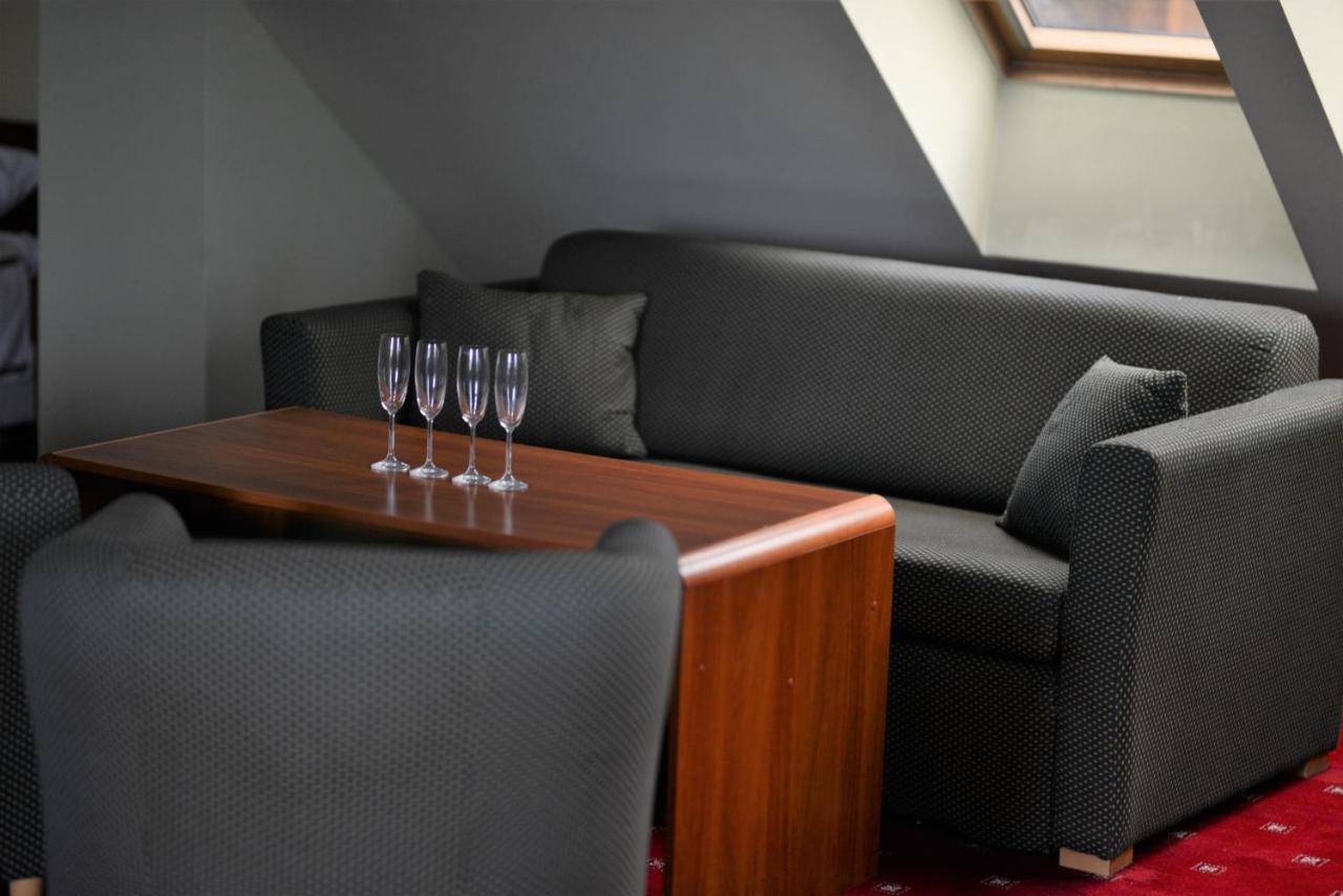 Gosciniec Czarci Mlyn Bed & Breakfast Bedzin Luaran gambar