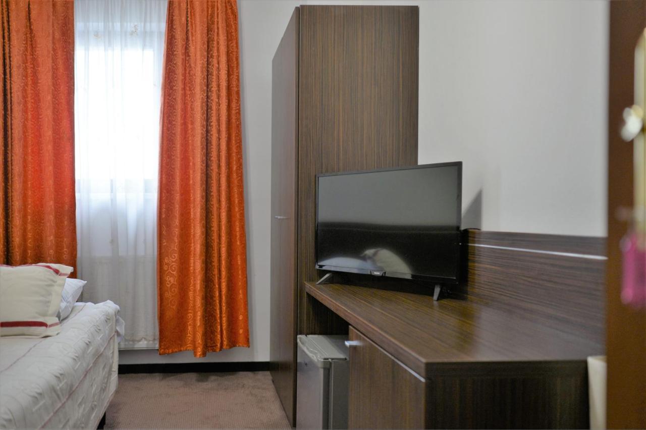 Gosciniec Czarci Mlyn Bed & Breakfast Bedzin Luaran gambar