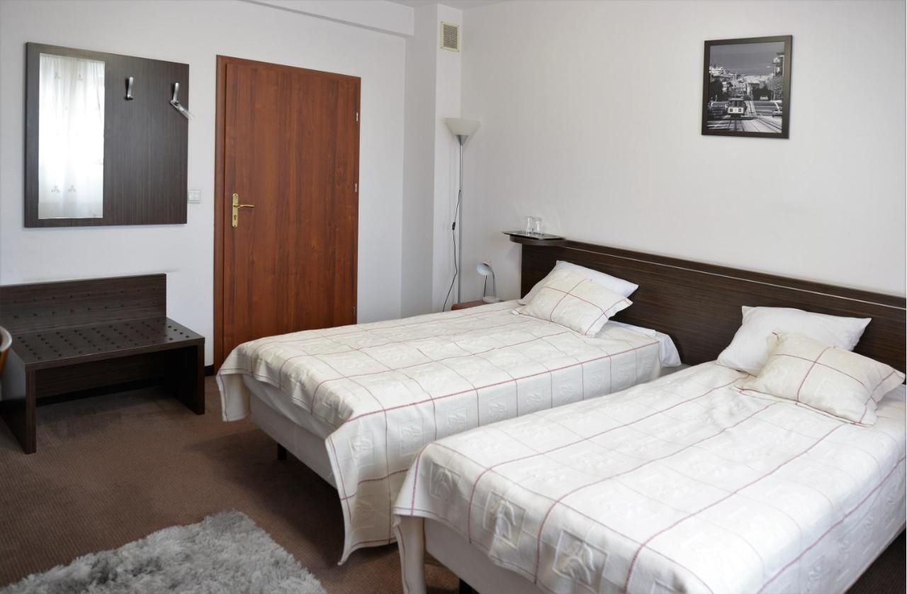 Gosciniec Czarci Mlyn Bed & Breakfast Bedzin Luaran gambar