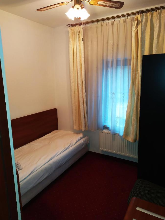 Gosciniec Czarci Mlyn Bed & Breakfast Bedzin Luaran gambar